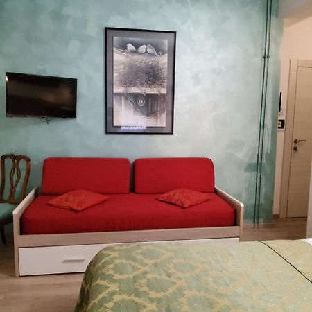 Annadia Sweet Home B&B Lido di Ostia Phòng bức ảnh